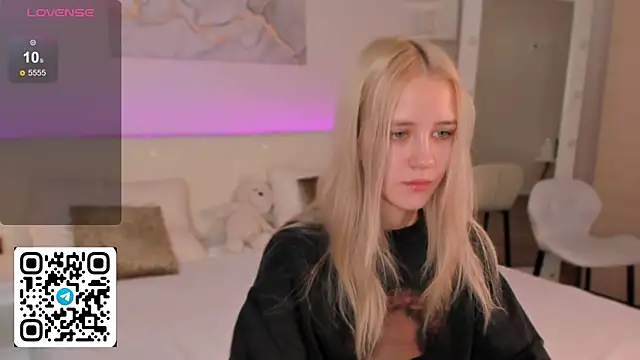 Anellyball online show from April 2026 10:31:02 AM