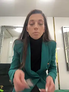 EllyLynn online show from March 2026 06:47:02 PM