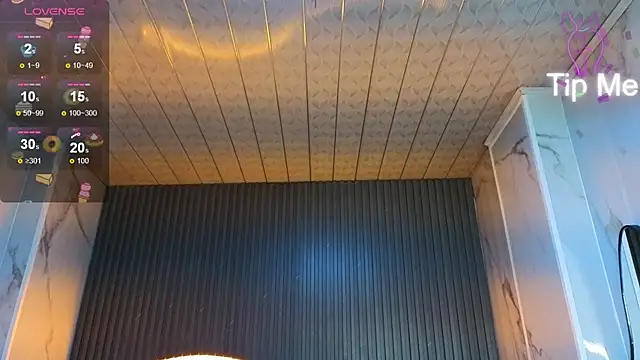 Eilyn love b online show from October 2025 12:45:02 PM