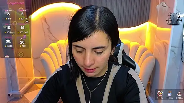 Eilyn love b online show from October 2025 01:03:02 PM