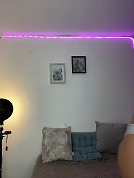 Nicolle swt online show from March 2026 12:19:02 PM