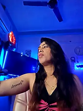 Snapshot of Love_Beauty01 chatting on February 2026 06:36:02 PM Love Beauty01 online show from February 2026 06:36:02 PM