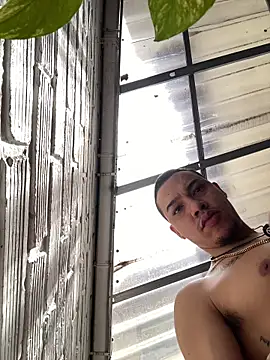 AlphaMasterXxx online show from May 2026 04:13:02 PM