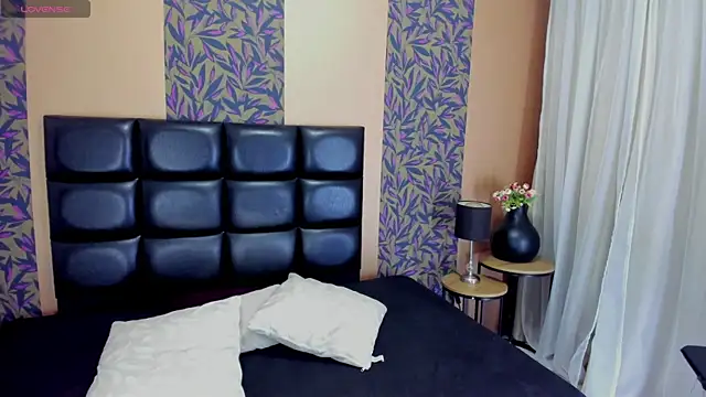 Snapshot of mysterius_boy chatting on September 2025 06:52:01 PM mysterius boy online show from September 2025 06:52:01 PM