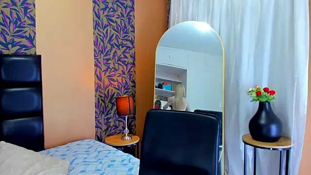 Snapshot of mysterius_boy chatting on October 2025 08:13:02 PM mysterius boy online show from October 2025 08:13:02 PM