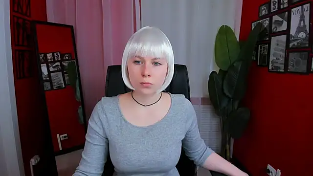 Snapshot of EvaCrosby chatting on September 2025 10:18:02 AM EvaCrosby online show from September 2025 10:18:02 AM