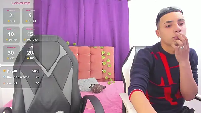 Snapshot of Aisha_andy chatting on September 2025 02:01:01 AM Aisha andy online show from September 2025 02:01:01 AM