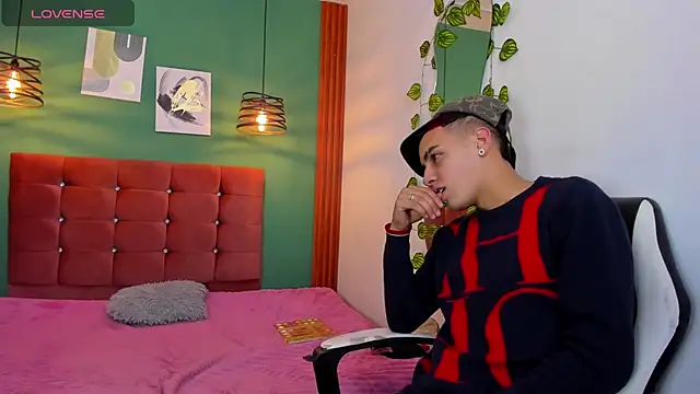 Snapshot of Aisha_andy chatting on October 2025 03:42:01 AM Aisha andy online show from October 2025 03:42:01 AM