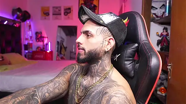 logan hugh8 online show from April 2026 12:39:01 PM