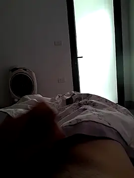 Snapshot of quoc85 chatting on October 2025 04:53:01 AM quoc85 online show from October 2025 04:53:01 AM