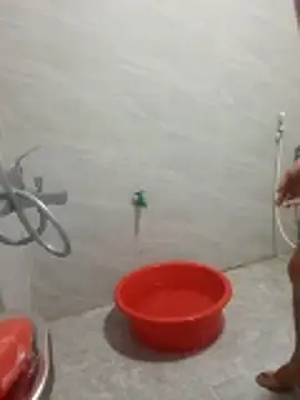 Snapshot of quoc85 chatting on November 2025 09:45:01 AM quoc85 online show from November 2025 09:45:01 AM