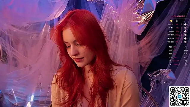 GildedKitten online show from December 2025 06:15:02 PM