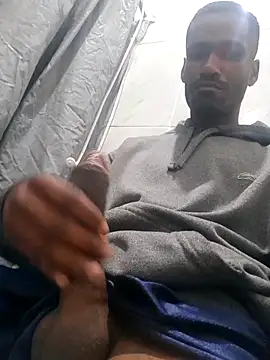 negrobrazil92 online show from September 2025 01:13:01 PM