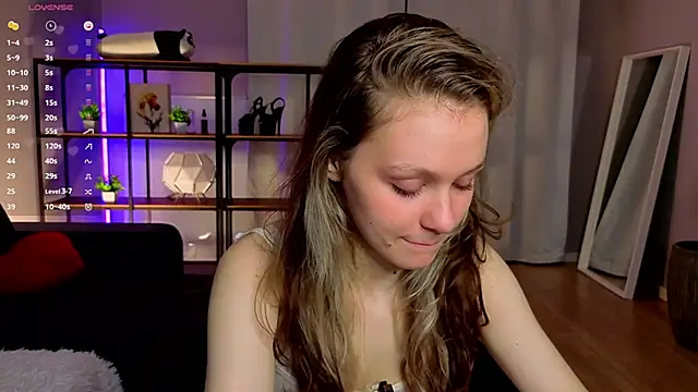 Tender beauty online show from April 2026 05:54:01 PM