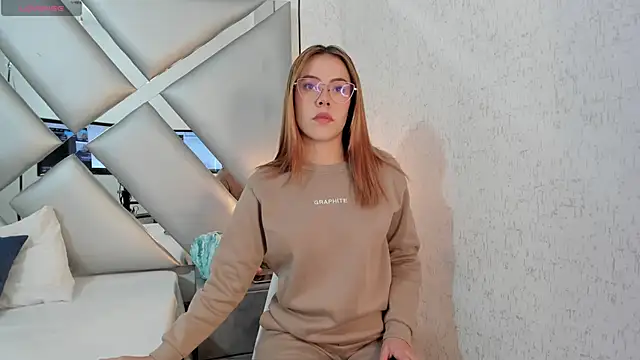 CRISTALEVANS VC online show from September 2025 12:40:01 PM