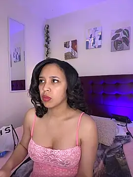 Esmeraldagh  online show from September 2025 11:56:01 AM