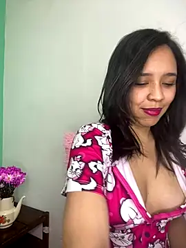 Esmeraldagh  online show from October 2025 01:31:02 PM