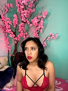 Esmeraldagh  online show from October 2025 10:14:01 AM