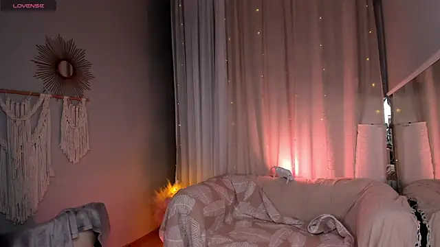 MilliMouse online show from March 2026 10:37:02 PM