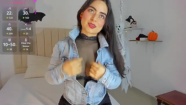 sashaa petit online show from October 2025 11:47:01 AM