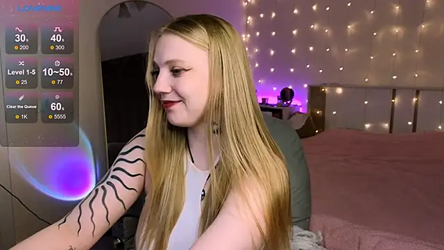 RebeccaAster online show from September 2025 03:24:01 PM