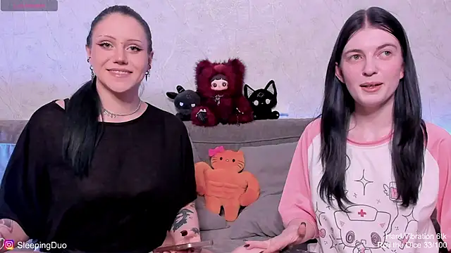 Threesomebabes online show from May 2026 05:45:02 PM