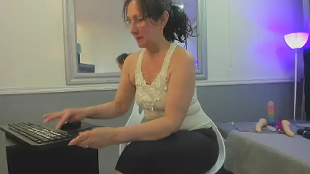 Oriana Jhonson online show from March 2026 11:24:01 AM