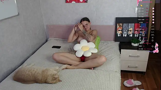 Violetwin online show from October 2025 10:49:02 AM