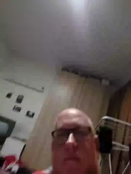 geilerd122 online show from September 2025 09:50:01 PM