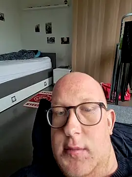 geilerd122 online show from November 2025 01:22:01 PM