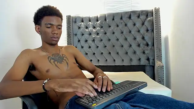 nero reyd online show from May 2026 07:22:02 PM