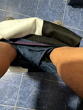 maialexte online show from December 2025 04:39:02 AM