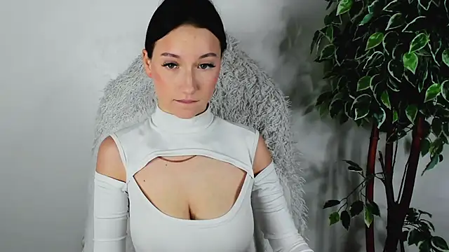 Snapshot of EileenMoores chatting on September 2025 05:53:01 AM EileenMoores online show from September 2025 05:53:01 AM