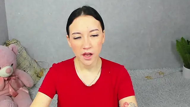 Snapshot of EileenMoores chatting on December 2025 07:14:02 AM EileenMoores online show from December 2025 07:14:02 AM