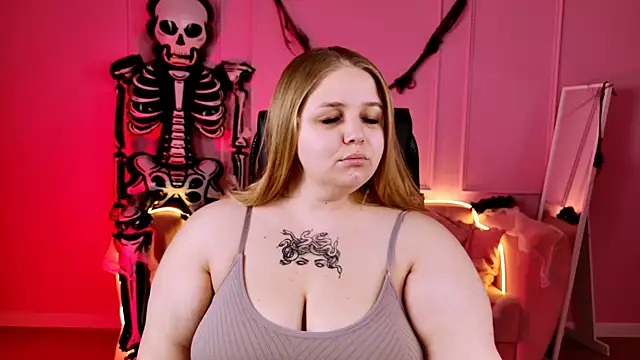 SladaDell online show from October 2025 05:10:02 AM