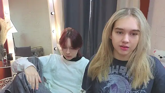 Snapshot of Vel1ka chatting on February 2026 05:01:02 AM Vel1ka online show from February 2026 05:01:02 AM