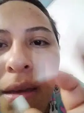 Snapshot of yelezia chatting on February 2026 10:51:02 PM yelezia online show from February 2026 10:51:02 PM