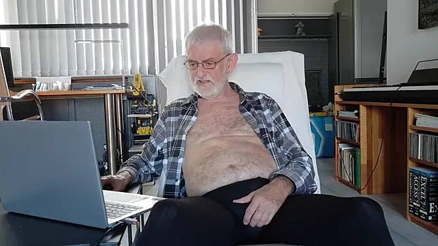 Snapshot of ewaldwillems99 chatting on October 2025 01:45:01 PM ewaldwillems99 online show from October 2025 01:45:01 PM