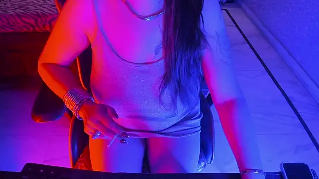 Snapshot of ShylaGill chatting on November 2025 09:59:01 PM ShylaGill online show from November 2025 09:59:01 PM