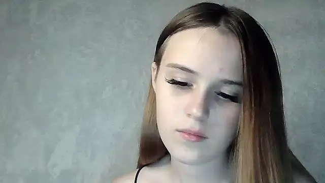 Snapshot of SweetLoraa chatting on September 2025 03:16:01 PM SweetLoraa online show from September 2025 03:16:01 PM