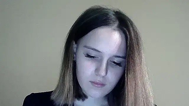 Snapshot of SweetLoraa chatting on October 2025 03:33:01 PM SweetLoraa online show from October 2025 03:33:01 PM