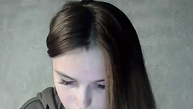 Snapshot of SweetLoraa chatting on October 2025 06:51:02 PM SweetLoraa online show from October 2025 06:51:02 PM