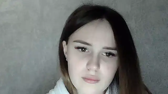 Snapshot of SweetLoraa chatting on February 2026 04:44:01 PM SweetLoraa online show from February 2026 04:44:01 PM