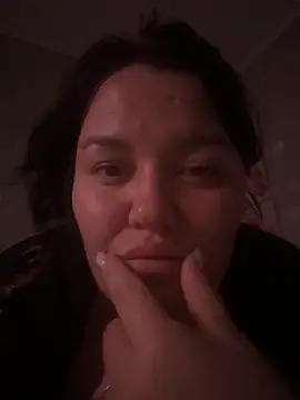 SunnyLeila2101 online show from November 2025 05:13:02 PM