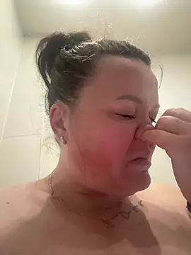 SunnyLeila2101 online show from May 2026 02:16:01 AM