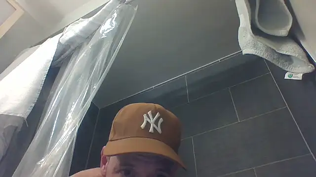 Snapshot of ChiNOTsoChiGuy chatting on August 2026 03:05:01 AM ChiNOTsoChiGuy online show from August 2026 03:05:01 AM
