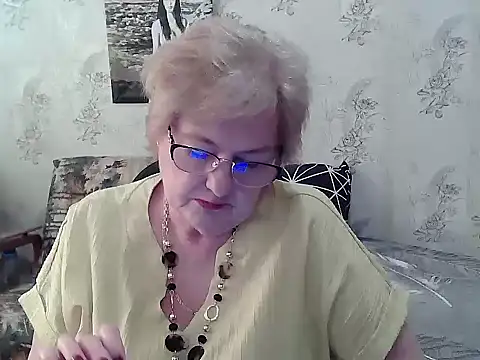 Snapshot of Renata62011 chatting on May 2026 12:43:02 PM Renata62011 online show from May 2026 12:43:02 PM