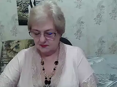 Snapshot of Renata62011 chatting on May 2026 12:45:02 PM Renata62011 online show from May 2026 12:45:02 PM