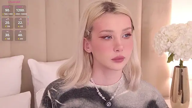 Nesolla online show from September 2025 08:42:02 PM