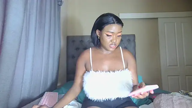 Snapshot of nanababe1 chatting on January 2025 09:33:02 AM nanababe1 online show from January 2025 09:33:02 AM